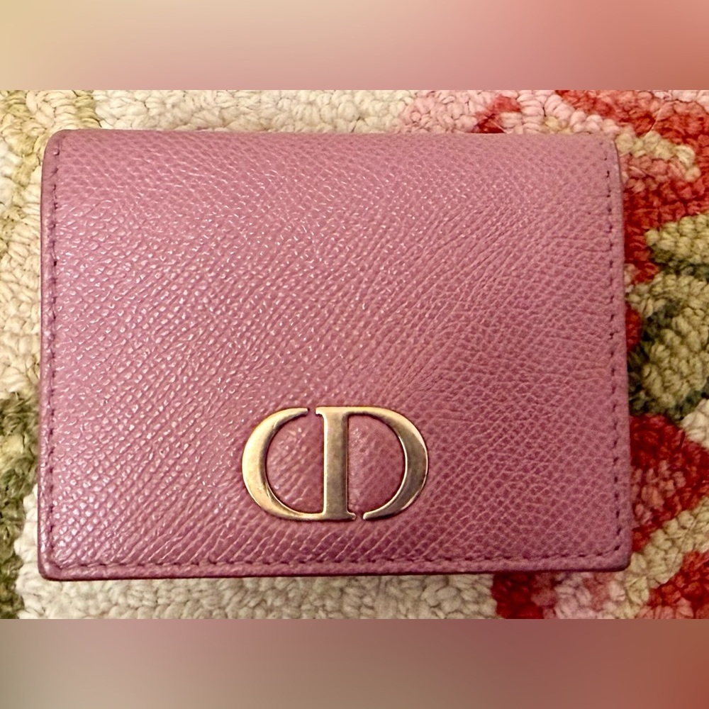 CHRISTIAN DIOR 30 Montaigne CD Logo Pink Barbie Coquette Compact Wallet Case - Picture 2 of 16